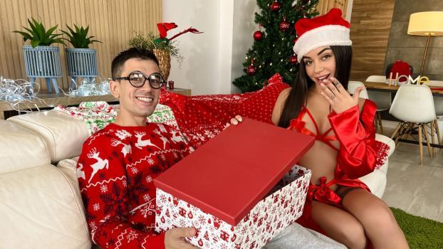 LilHumpers – Martina Smeraldi – A Christmas Surprise From My BFs Roommate